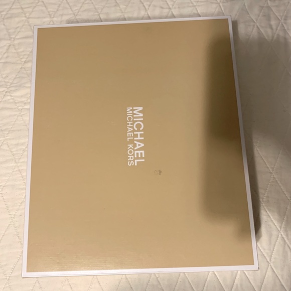 Michael Kors boots - Picture 1 of 6